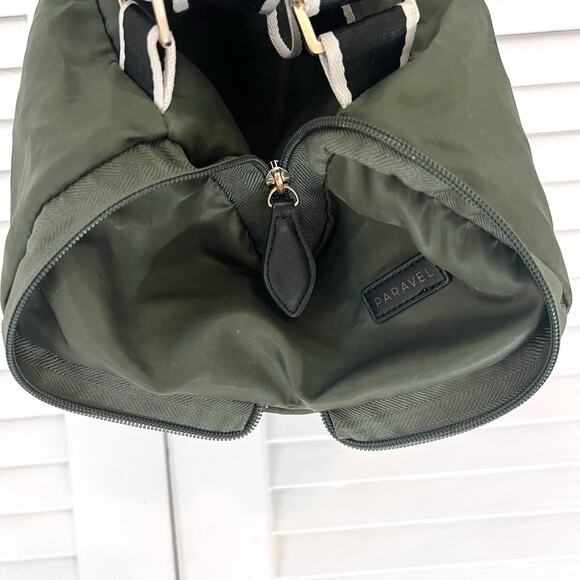 Paravel Fold-Up Backpack Green Nylon Lightweight Packable Adjustable Straps - Picture 8 of 12